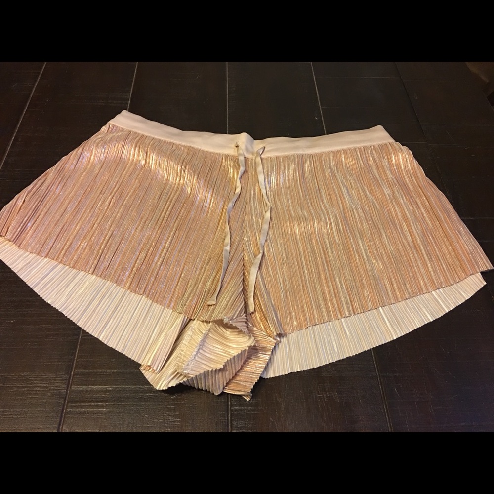 NWOT VS pleated sleeping shorts